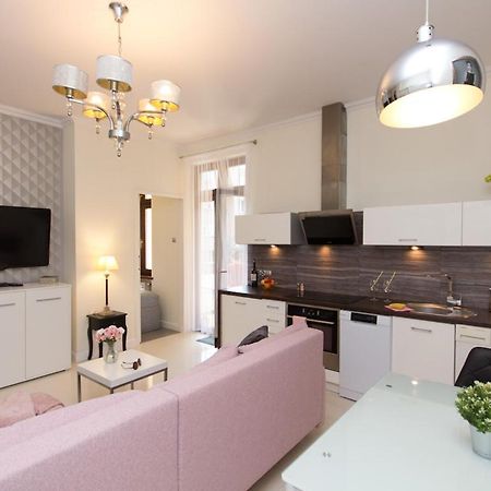 Apartament Tiffany シフィノウイシチェ エクステリア 写真