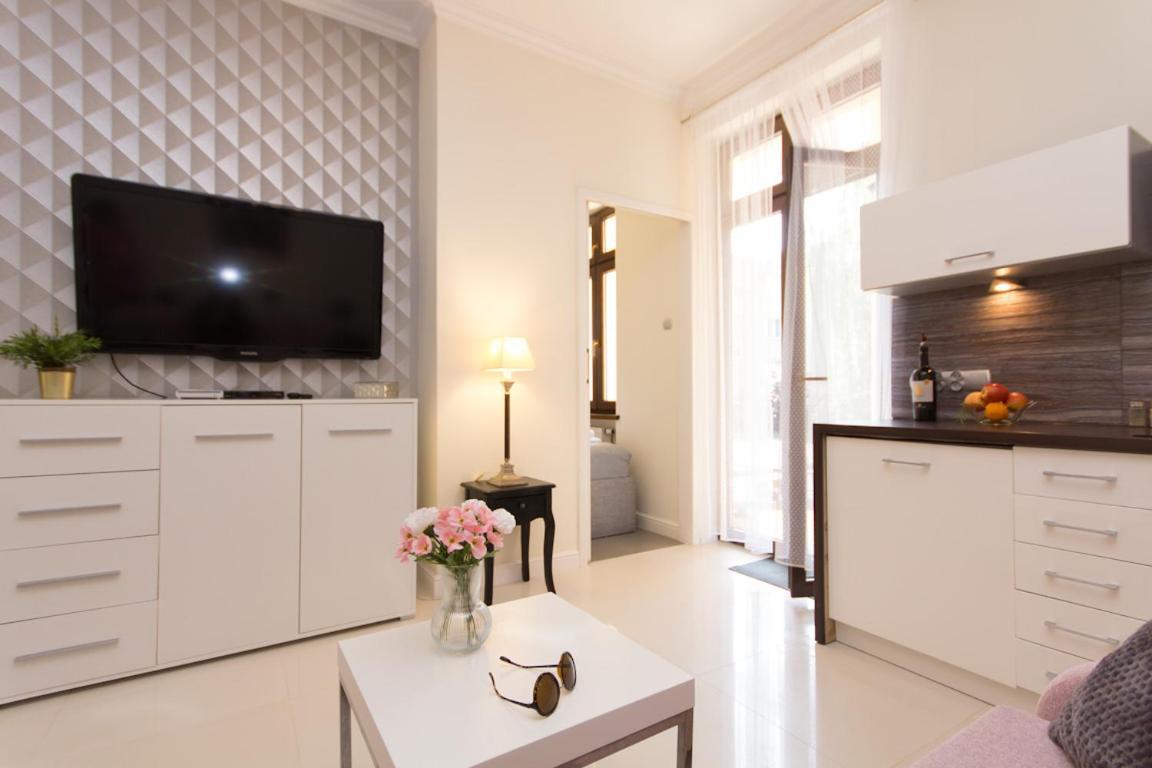 Apartament Tiffany シフィノウイシチェ エクステリア 写真